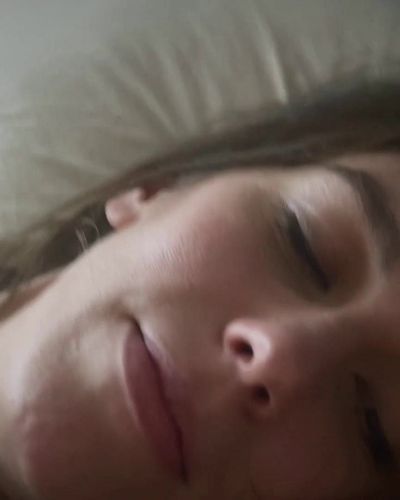 Ece Ertez seksi ifşa fotoğrafı 26 — Çıplak (2020)