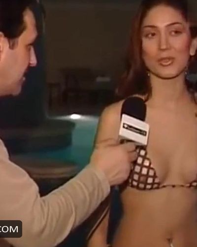 Ece Gürsel seksi ifşa fotoğrafı 2 — Ece Gürsel Wearing Sexy Bikini (2022)