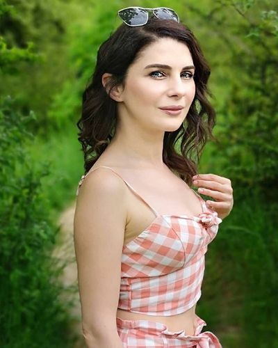Ece Özdikici seksi ifşa fotoğrafı 123