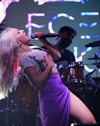 Ece Seçkin seksi ifşa fotoğrafı 335