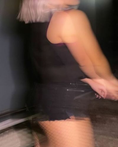 Ece Seçkin seksi ifşa fotoğrafı 480