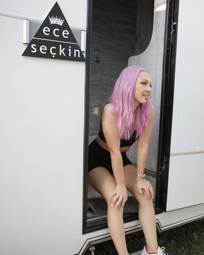 Ece Seçkin seksi ifşa fotoğrafı 707