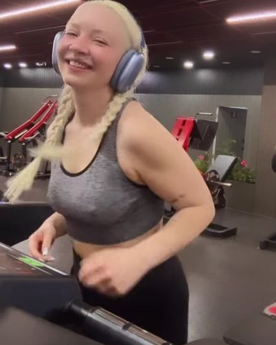 Ece Seçkin seksi ifşa fotoğrafı 74