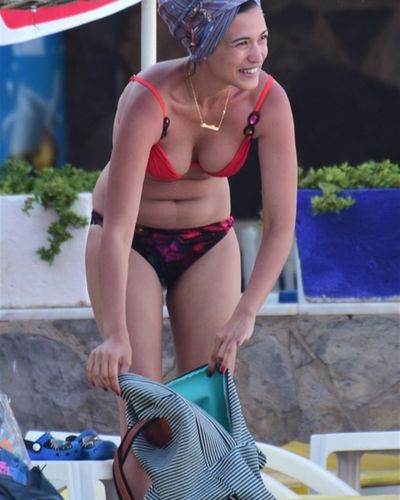 Ecem Öz seksi ifşa fotoğrafı 179