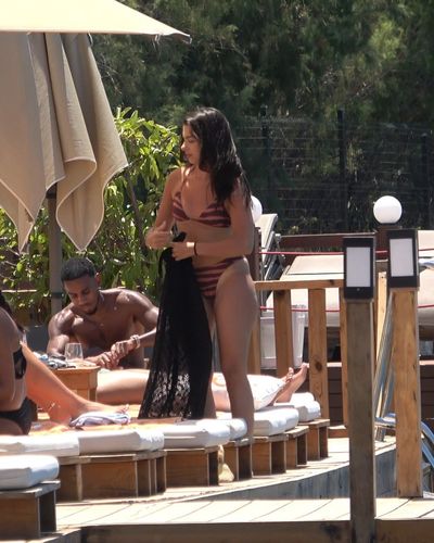 Ecem Öz seksi ifşa fotoğrafı 22