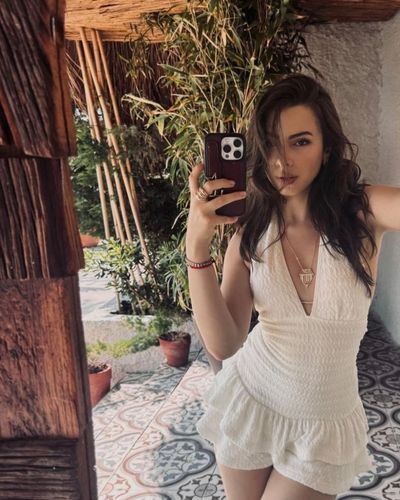 Ecem Öz seksi ifşa fotoğrafı 59