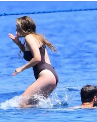 Eda Ece seksi ifşa fotoğrafı 105