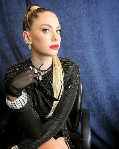 Eda Ece seksi ifşa fotoğrafı 118