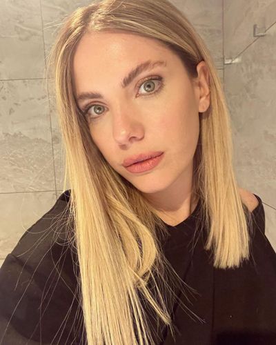 Eda Ece seksi ifşa fotoğrafı 128