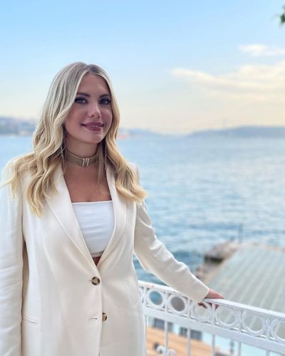 Eda Ece seksi ifşa fotoğrafı 141