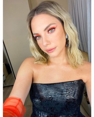 Eda Ece seksi ifşa fotoğrafı 145