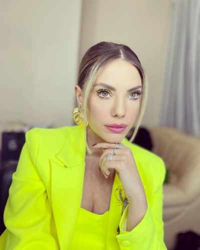 Eda Ece seksi ifşa fotoğrafı 154