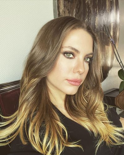 Eda Ece seksi ifşa fotoğrafı 239
