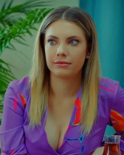 Eda Ece seksi ifşa fotoğrafı 278