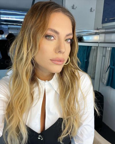 Eda Ece seksi ifşa fotoğrafı 49
