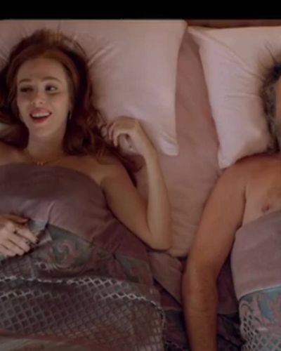 Elçin Sangu seksi ifşa fotoğrafı 20 — 9 Kere Leyla (2020)