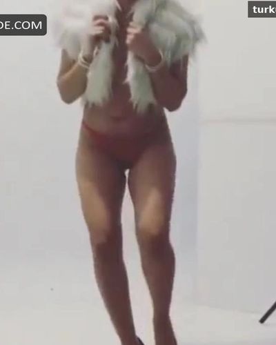 Elif Çelik seksi ifşa fotoğrafı 27 — Elif Çelik Sexy And Nude Photoshoot (2022)