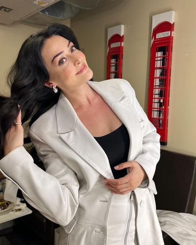 Esra Bilgiç seksi ifşa fotoğrafı 106