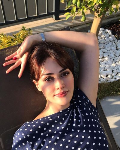 Esra Bilgiç seksi ifşa fotoğrafı 116