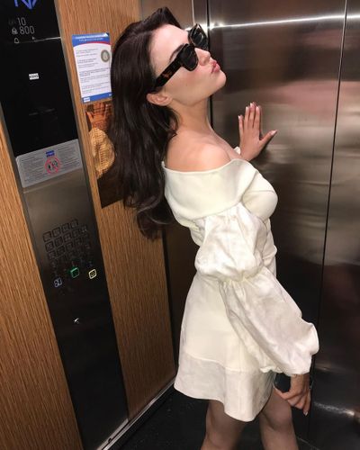 Esra Bilgiç seksi ifşa fotoğrafı 127
