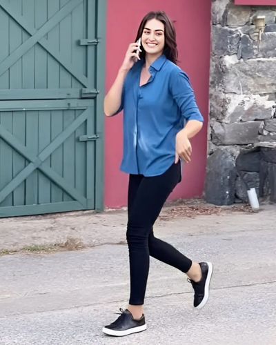 Esra Bilgiç seksi ifşa fotoğrafı 136
