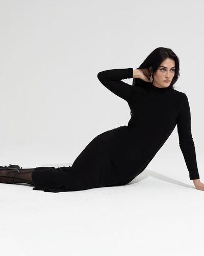 Esra Bilgiç seksi ifşa fotoğrafı 170