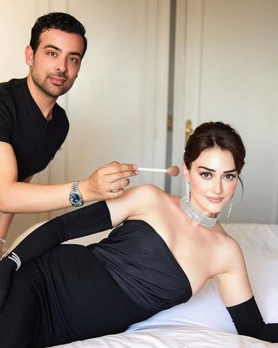 Esra Bilgiç seksi ifşa fotoğrafı 182