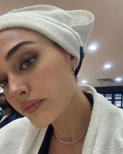 Esra Bilgiç seksi ifşa fotoğrafı 187