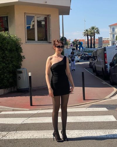 Esra Bilgiç seksi ifşa fotoğrafı 227