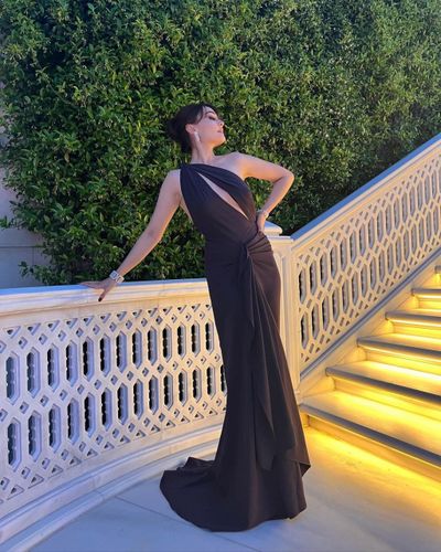 Esra Bilgiç seksi ifşa fotoğrafı 230