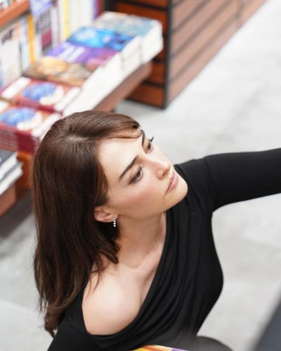 Esra Bilgiç seksi ifşa fotoğrafı 246