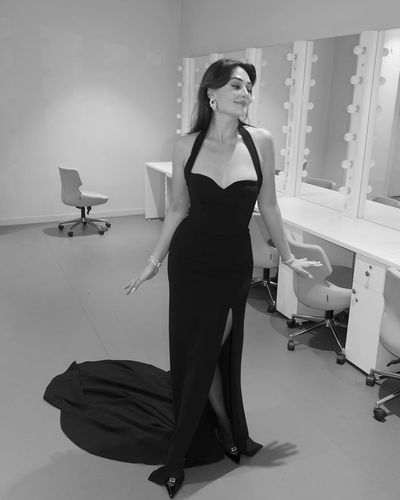 Esra Bilgiç seksi ifşa fotoğrafı 258