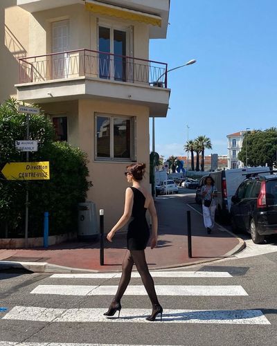 Esra Bilgiç seksi ifşa fotoğrafı 284