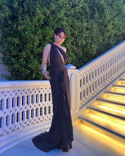 Esra Bilgiç seksi ifşa fotoğrafı 285