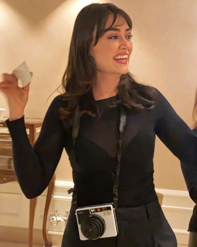 Esra Bilgiç seksi ifşa fotoğrafı 288