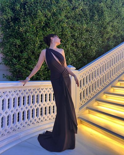 Esra Bilgiç seksi ifşa fotoğrafı 290