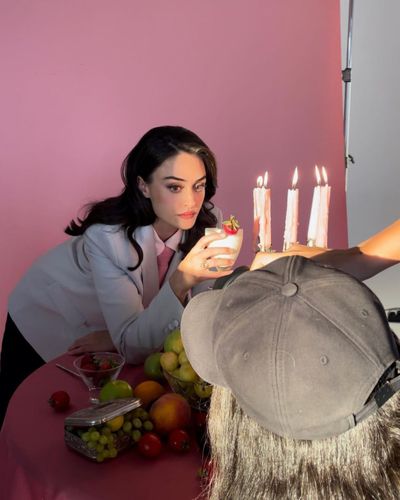 Esra Bilgiç seksi ifşa fotoğrafı 297
