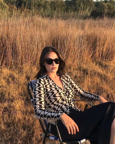 Esra Bilgiç seksi ifşa fotoğrafı 304