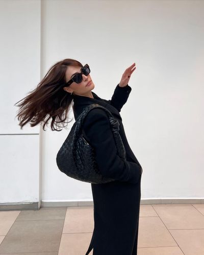 Esra Bilgiç seksi ifşa fotoğrafı 306