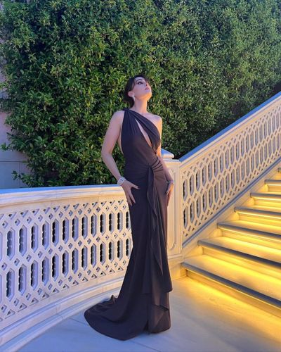 Esra Bilgiç seksi ifşa fotoğrafı 320