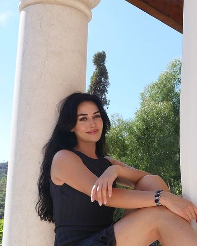 Esra Bilgiç seksi ifşa fotoğrafı 33