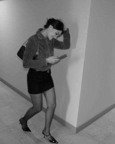 Esra Bilgiç seksi ifşa fotoğrafı 363