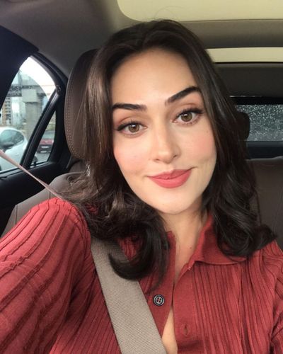 Esra Bilgiç seksi ifşa fotoğrafı 373
