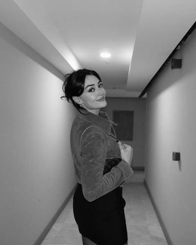 Esra Bilgiç seksi ifşa fotoğrafı 374