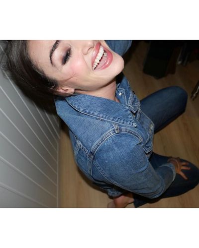 Esra Bilgiç seksi ifşa fotoğrafı 385