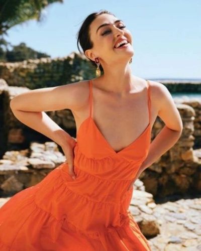 Esra Bilgiç seksi ifşa fotoğrafı 402