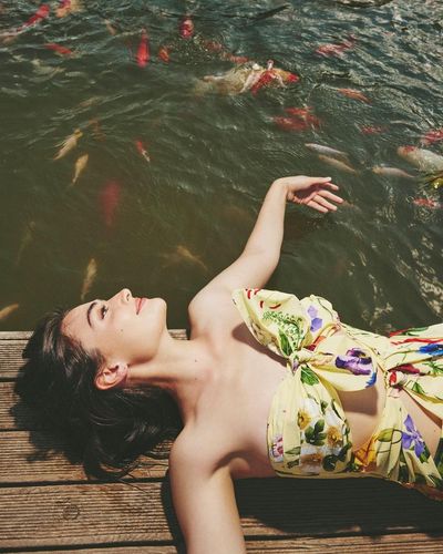 Esra Bilgiç seksi ifşa fotoğrafı 409