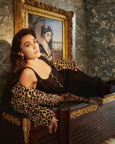 Esra Bilgiç seksi ifşa fotoğrafı 41