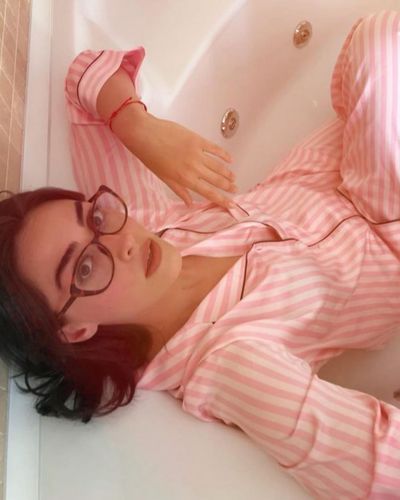 Esra Bilgiç seksi ifşa fotoğrafı 428