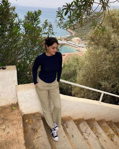 Esra Bilgiç seksi ifşa fotoğrafı 430